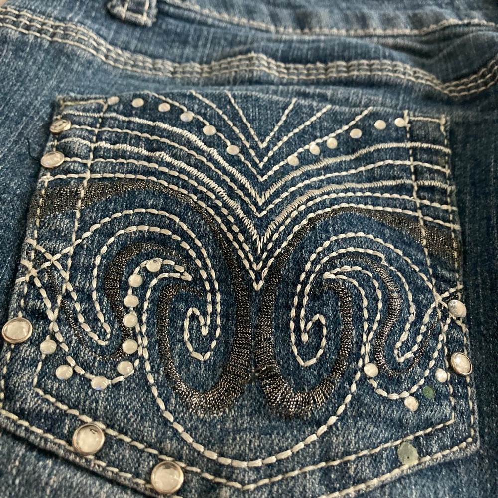 THRILL Distressed Skinny Jeans - Picture 6 of 15